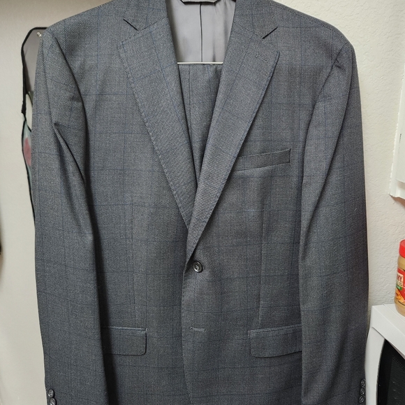 2 piece blue windowpane Ryan Seacrest + DKNY grey windowpane. Slim fit. - Picture 9 of 9
